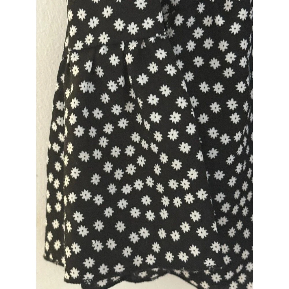 SHEIN Black White Daisy Floral Peplum Tie Front Blouse Long Sleeve Size M